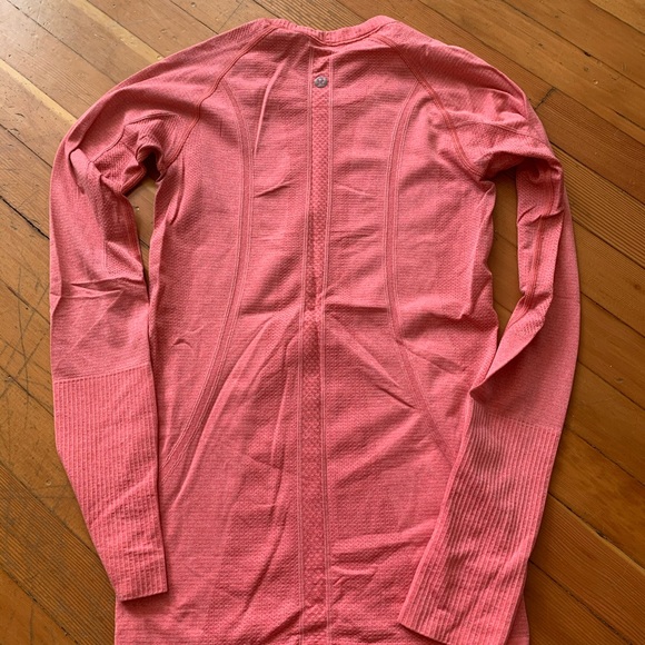 Lululemon Pink long sleeve size small - Picture 2 of 2